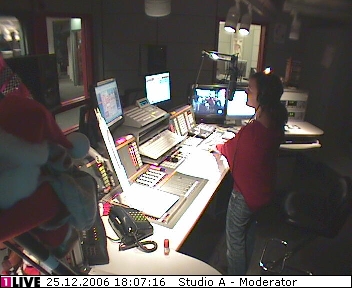 mp_1live_061225_107.jpg