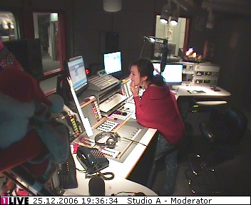 mp_1live_061225_141.jpg