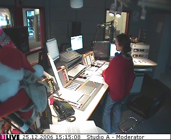 mp_1live_061225_18.jpg