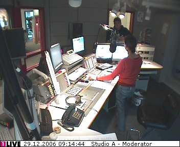 mp_1live_061229_02.jpg