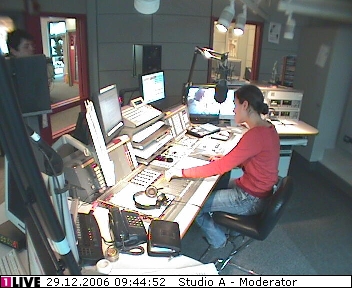 mp_1live_061229_04.jpg