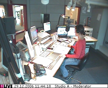 mp_1live_061229_11.jpg