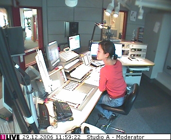 mp_1live_061229_12.jpg