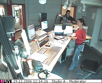mp_1live_061229_13.jpg