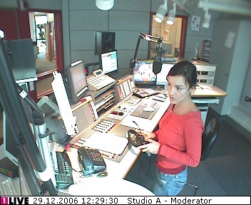 mp_1live_061229_14.jpg