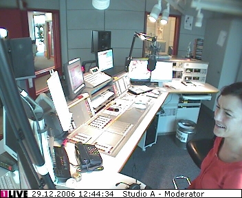 mp_1live_061229_15.jpg