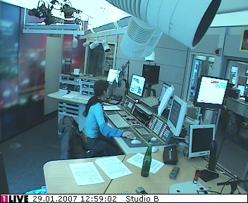 mp_1live_070129_120.jpg