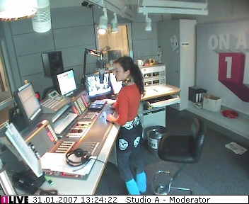 mp_1live_070131_148.jpg
