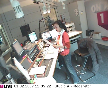 mp_1live_070201_075.jpg