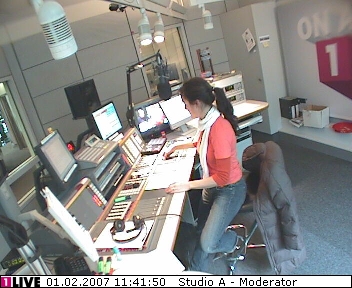 mp_1live_070201_078.jpg