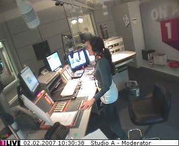 mp_1live_070202_033.jpg