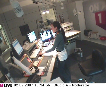 mp_1live_070202_037.jpg