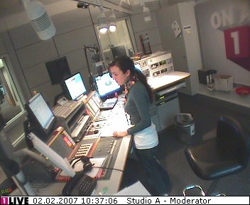 mp_1live_070202_039.jpg