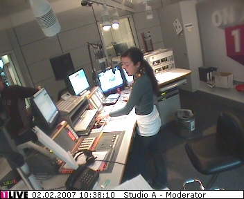 mp_1live_070202_040.jpg
