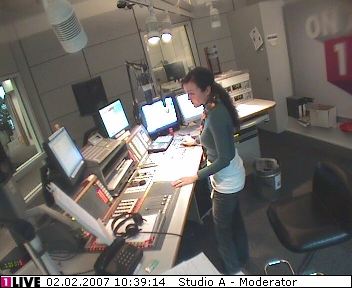 mp_1live_070202_041.jpg