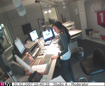 mp_1live_070202_042.jpg