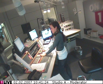 mp_1live_070202_043.jpg
