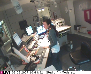 mp_1live_070202_045.jpg