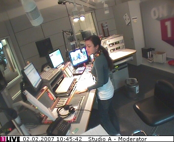 mp_1live_070202_047.jpg