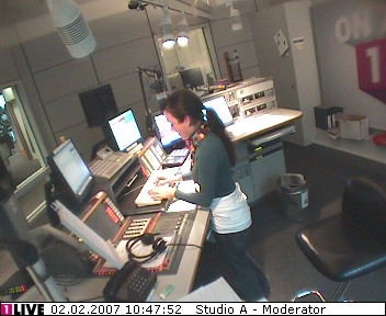 mp_1live_070202_049.jpg