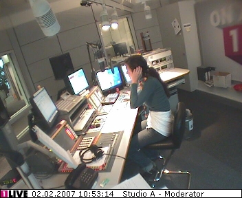 mp_1live_070202_054.jpg