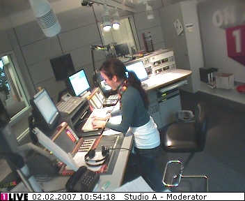 mp_1live_070202_055.jpg