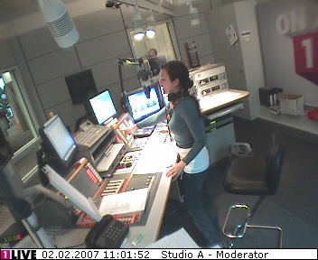 mp_1live_070202_062.jpg