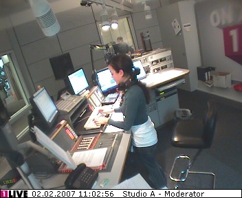 mp_1live_070202_063.jpg