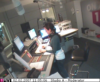 mp_1live_070202_065.jpg