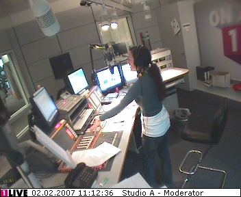 mp_1live_070202_072.jpg