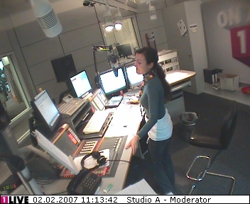 mp_1live_070202_073.jpg