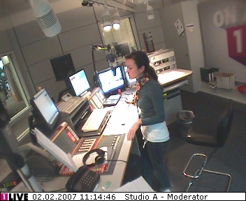 mp_1live_070202_074.jpg