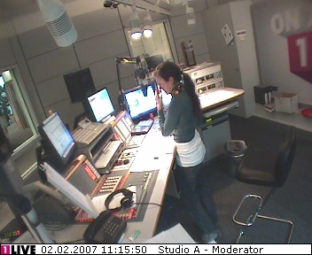 mp_1live_070202_075.jpg