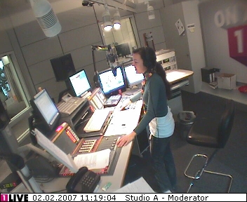 mp_1live_070202_077.jpg