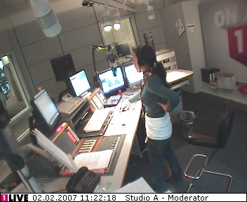mp_1live_070202_080.jpg