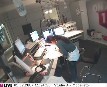 mp_1live_070202_081.jpg