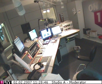 mp_1live_070202_085.jpg
