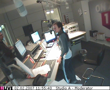 mp_1live_070202_104.jpg