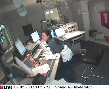 mp_1live_070202_106.jpg