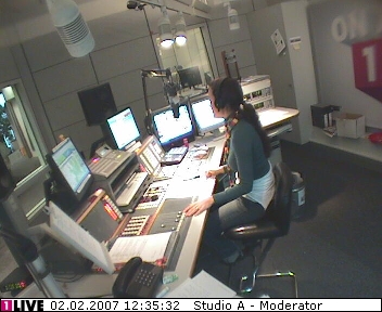 mp_1live_070202_114.jpg