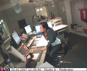 mp_1live_070202_116.jpg