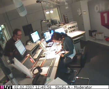 mp_1live_070202_118.jpg