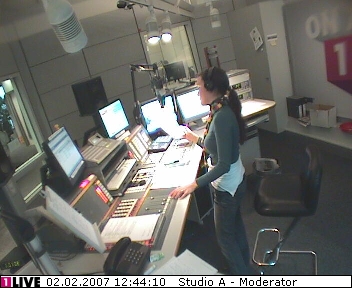 mp_1live_070202_121.jpg