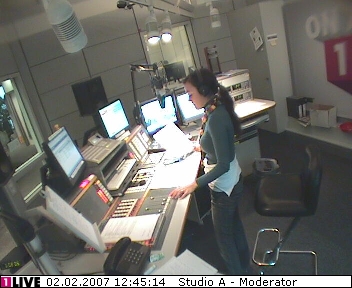 mp_1live_070202_122.jpg