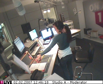 mp_1live_070202_123.jpg