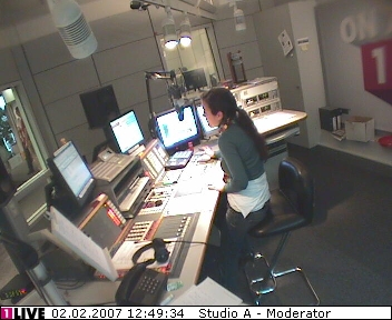 mp_1live_070202_126.jpg
