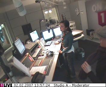mp_1live_070202_185.jpg