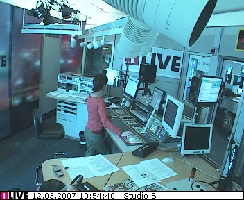 mp_1live_070312_21.jpg