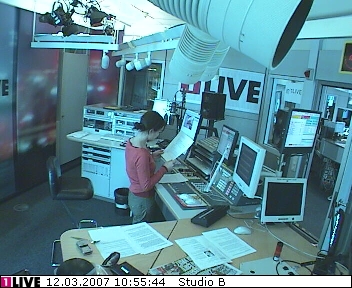 mp_1live_070312_22.jpg
