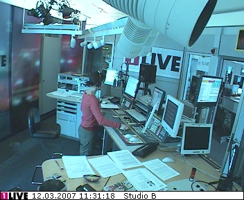 mp_1live_070312_33.jpg